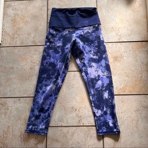 Blue athletic leggings